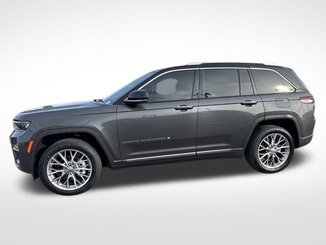 2022 Jeep Grand Cherokee Summit