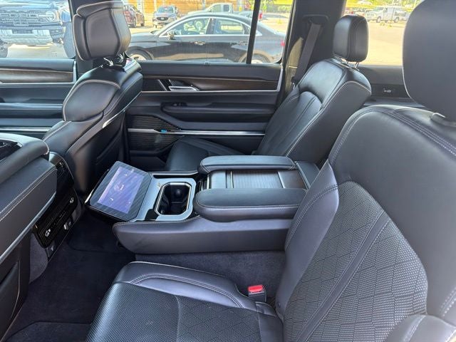 2022 Jeep Grand Wagoneer Series II