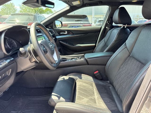 2023 Nissan Maxima SR