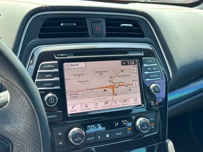 2023 Nissan Maxima SR
