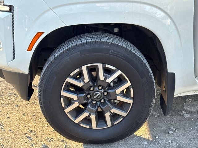 2024 Nissan Frontier SL