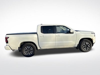 2024 Nissan Frontier SL