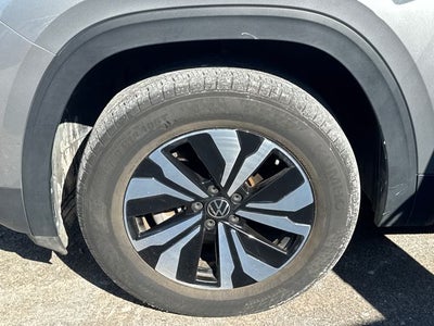 2024 Volkswagen Atlas 2.0T SE