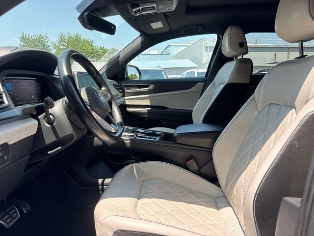 2024 Volkswagen Atlas Cross Sport 2.0T SEL Premium R-Line