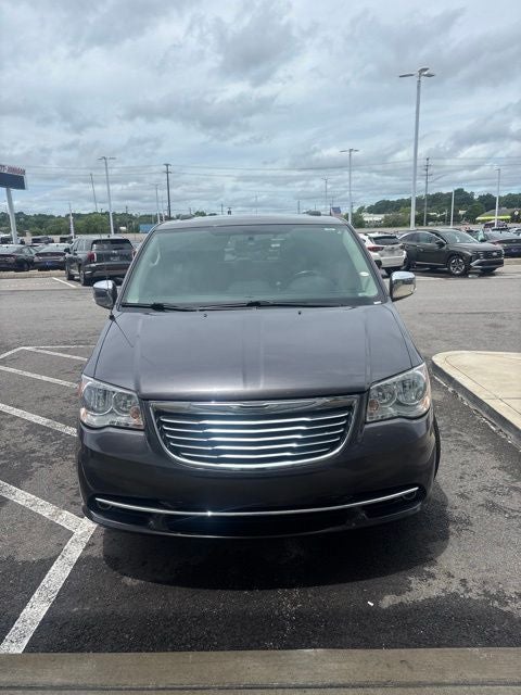 2015 Chrysler Town & Country Touring-L
