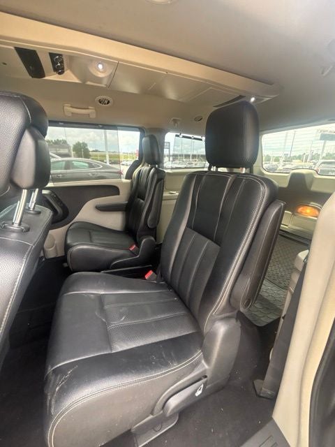2015 Chrysler Town & Country Touring-L