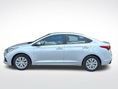 2022 Hyundai ACCENT SE