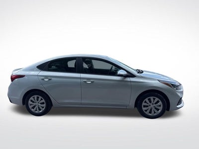 2022 Hyundai ACCENT SE