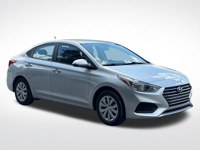 2022 Hyundai ACCENT SE