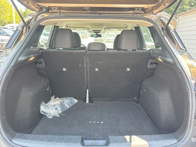 2025 Nissan Kicks S