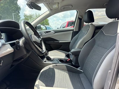 2025 Volkswagen Taos 1.5T SE