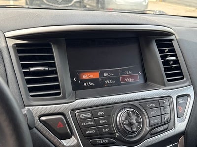 2020 Nissan Pathfinder SL