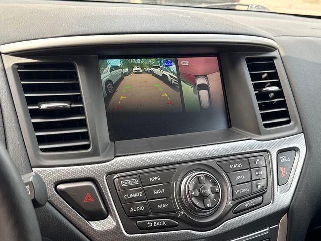 2020 Nissan Pathfinder SL