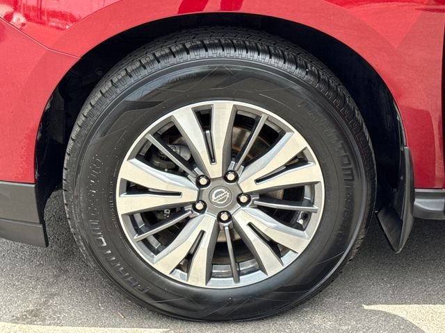 2020 Nissan Pathfinder SL