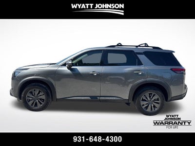 2023 Nissan Pathfinder SV