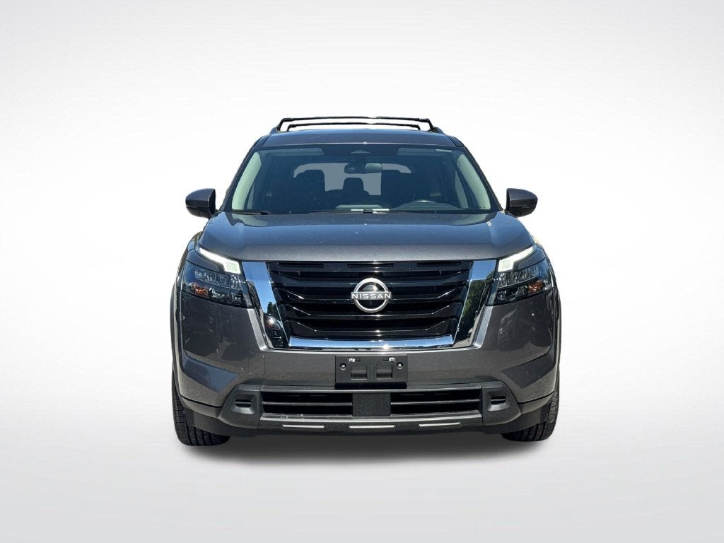 2023 Nissan Pathfinder SV