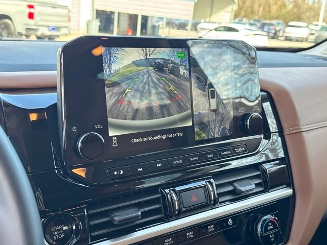 2025 Nissan Pathfinder Platinum