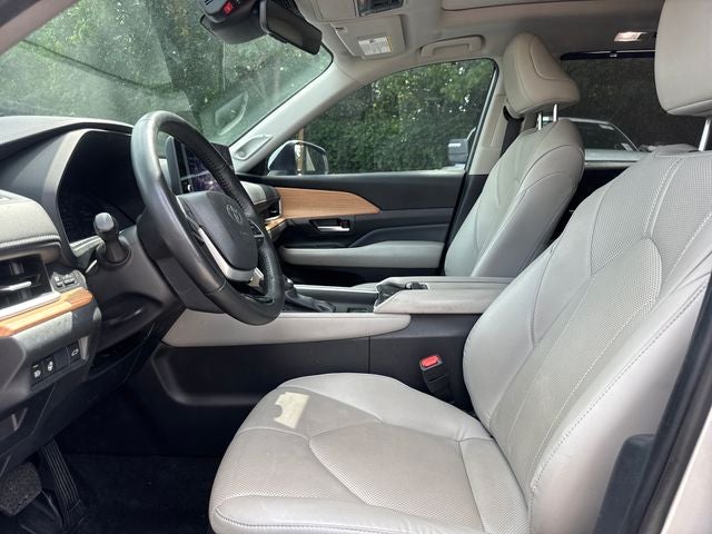 2024 Toyota Grand Highlander Base
