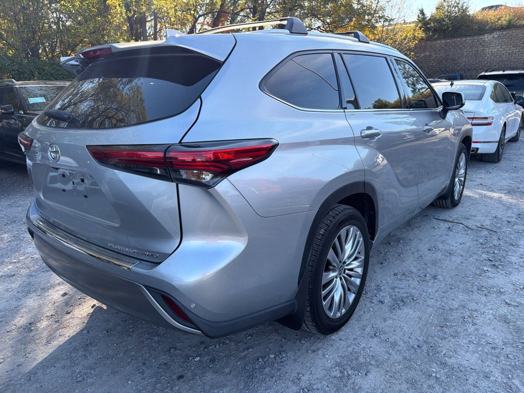 2023 Toyota Highlander Platinum