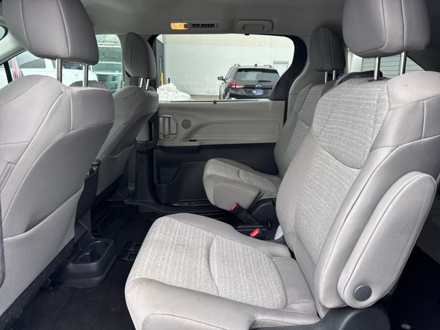2024 Toyota Sienna LE 8 Passenger