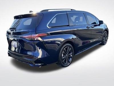 2022 Toyota Sienna XSE 7 Passenger