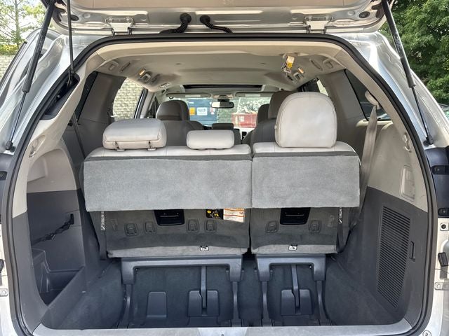 2019 Toyota Sienna XLE 8 Passenger