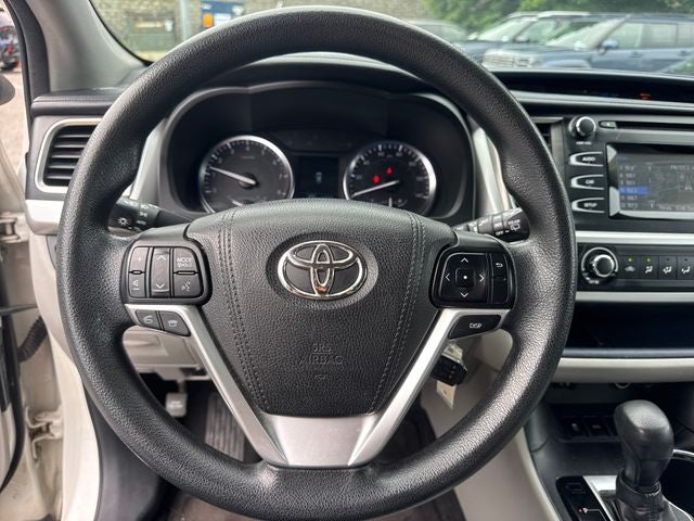 2015 Toyota Highlander LE V6