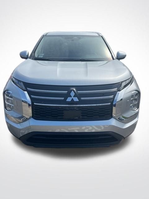 2025 Mitsubishi Outlander ES