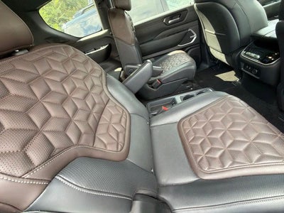 2025 Nissan Armada Platinum