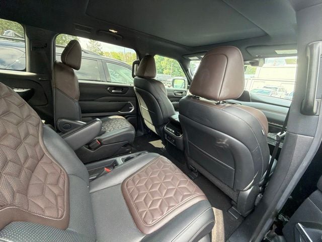 2025 Nissan Armada Platinum