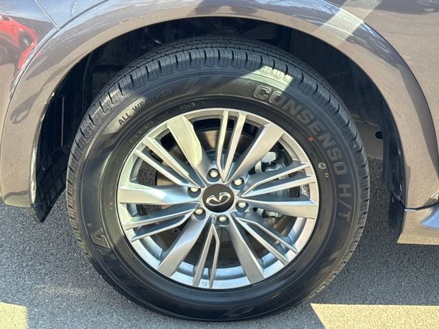 2024 INFINITI QX80 LUXE