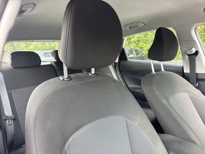 2025 Hyundai KONA SE