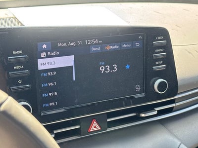 2022 Hyundai ELANTRA SEL