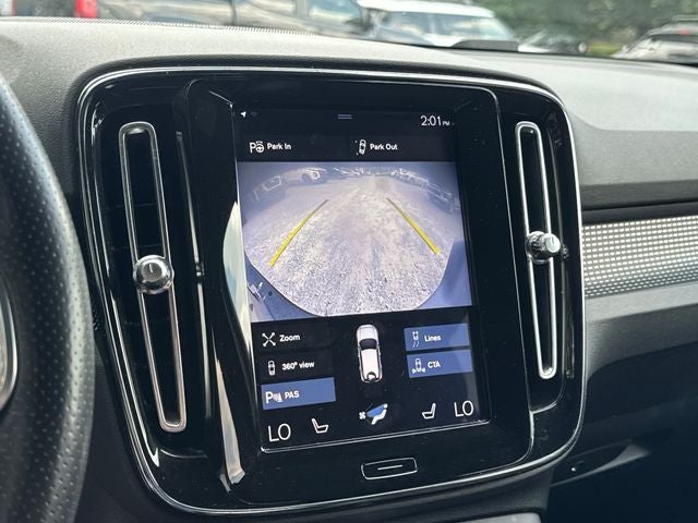 2020 Volvo XC40 R-Design