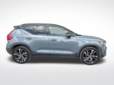 2020 Volvo XC40 R-Design