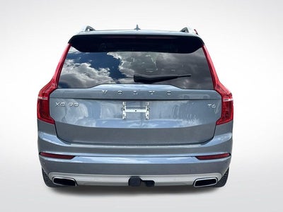 2016 Volvo XC90 T6 Momentum