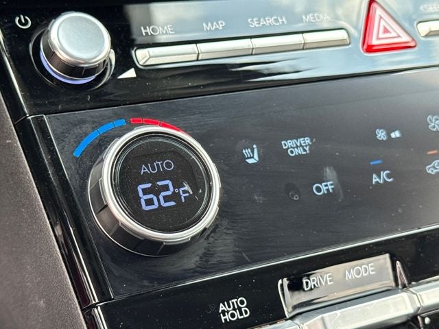 2025 Hyundai SANTA FE HYBRID SEL