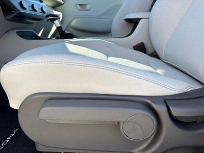 2026 Hyundai KONA SE