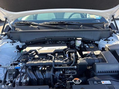 2026 Hyundai KONA SE