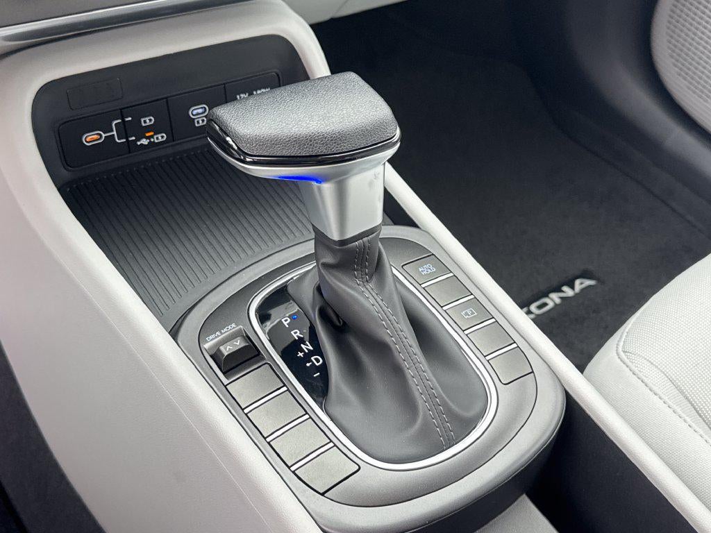 2027 Hyundai KONA SE