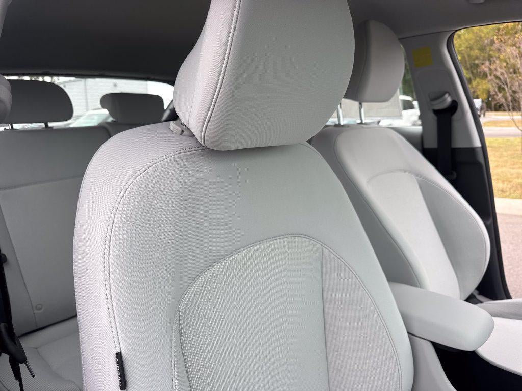 2027 Hyundai KONA SE