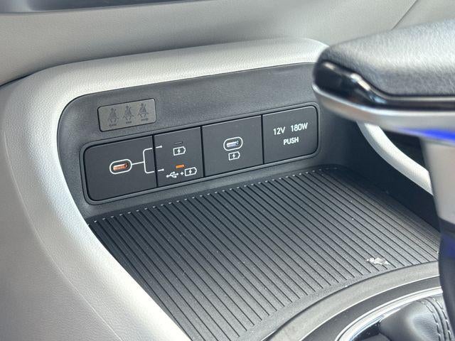 2027 Hyundai KONA SE