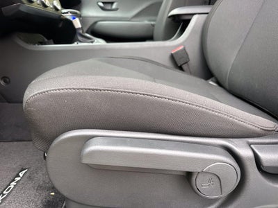 2027 Hyundai KONA SE