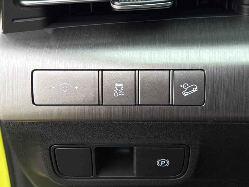 2027 Hyundai KONA SE