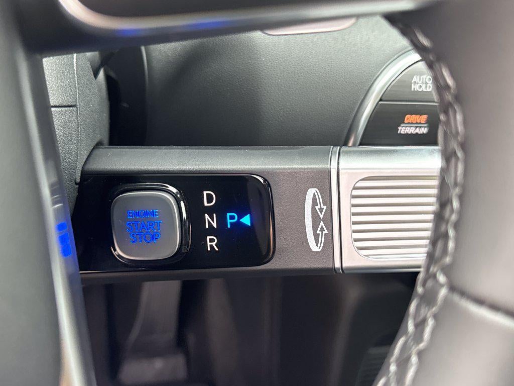 2027 Hyundai PALISADE SEL 7 Passenger