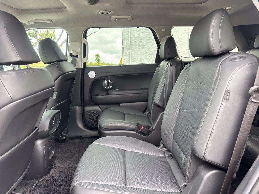 2027 Hyundai PALISADE SEL 7 Passenger