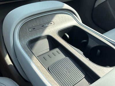 2027 Hyundai PALISADE SEL 7 Passenger