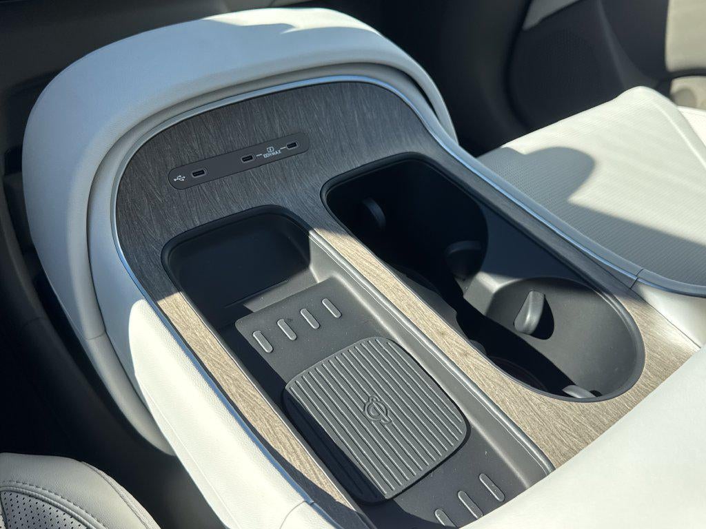 2027 Hyundai PALISADE SEL 7 Passenger