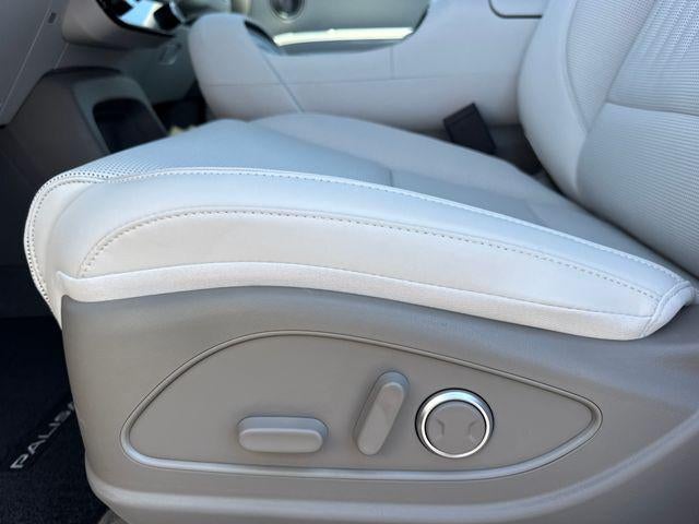 2026 Hyundai PALISADE HYBRID Blue SEL 8 Passenger