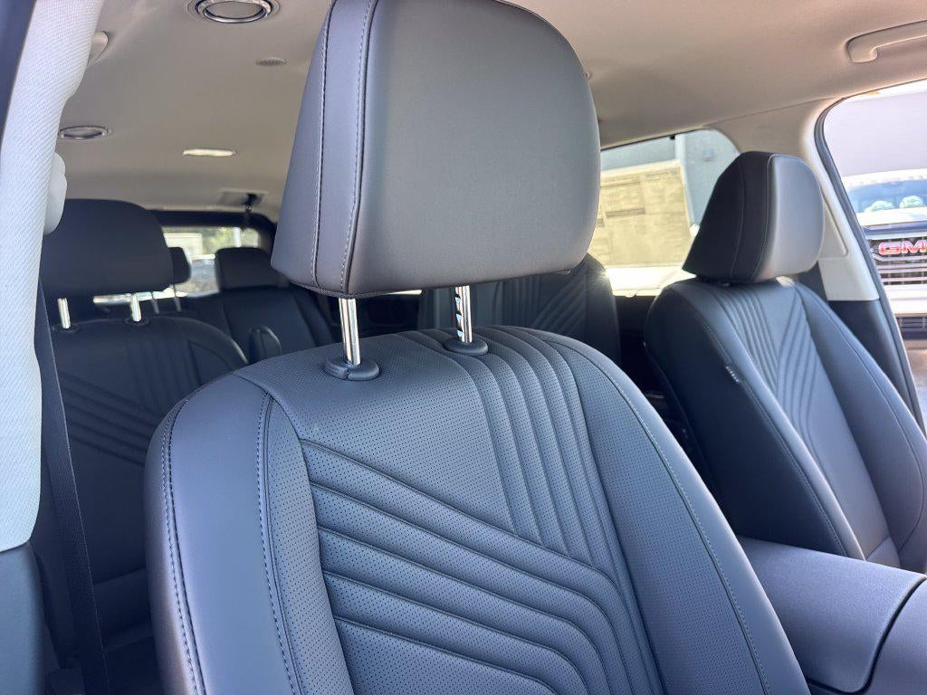 2027 Hyundai PALISADE SEL 7 Passenger